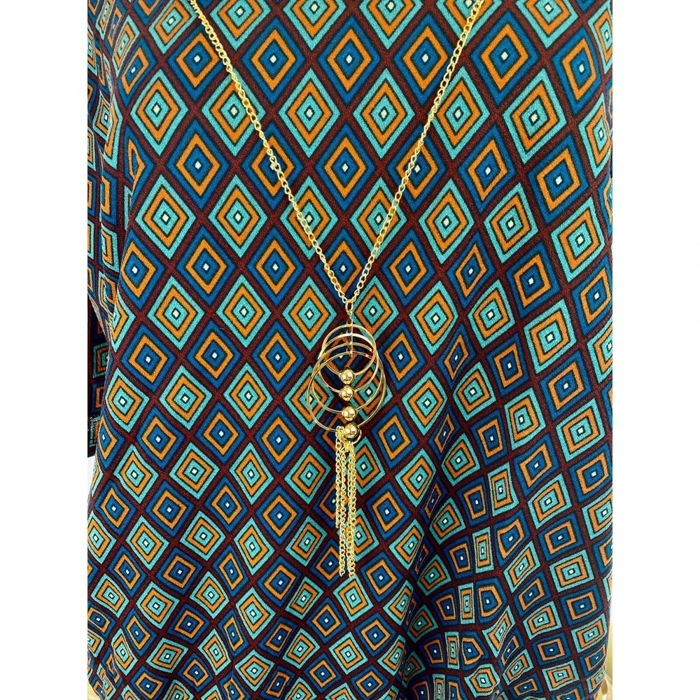 Goddess Cold-Shoulder Sz 3X Top Blouse Attached Necklace Stretch Hem Maroon/Blue - Picture 7 of 8